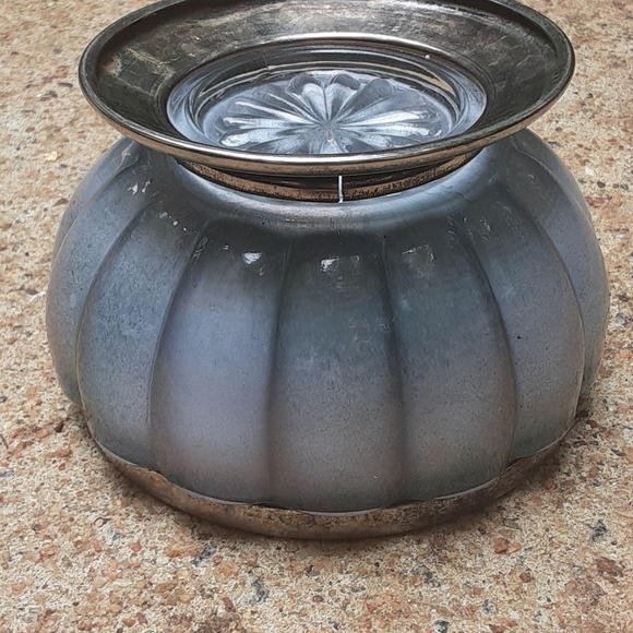 🦋🏵️🦋Hand Painted Antique Glass Candy Dish - Picture 5 of 7